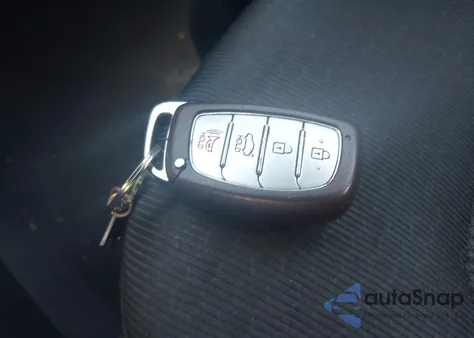 2017 Hyundai Elantra Value Edition из США, поврежденный, VIN 5NPD84LFXHH177395